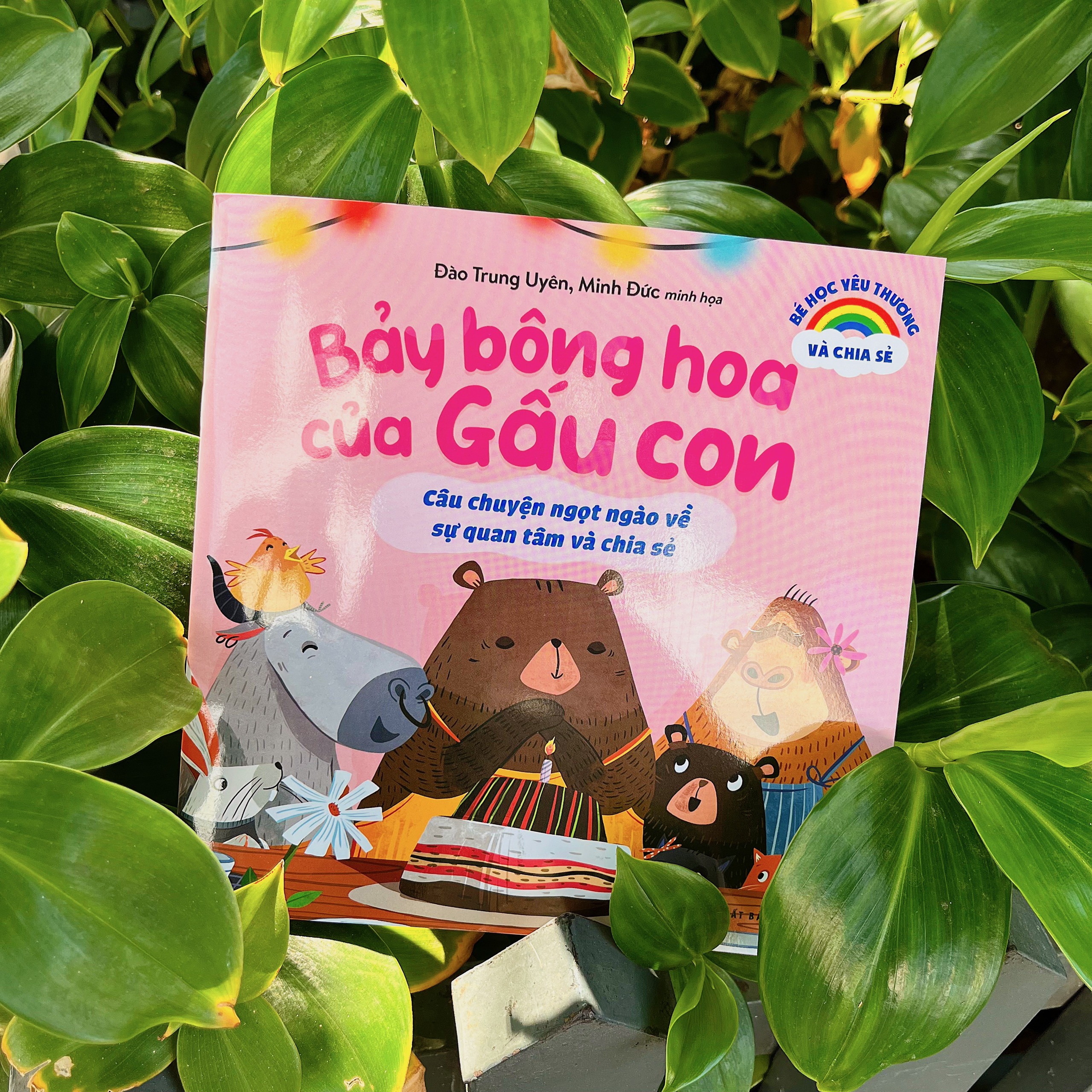 bé học yêu thương và chia sẻ - bảy bông hoa của gấu con - câu chuyện ngọt ngào về sự quan tâm và chia sẻ - Ảnh 4