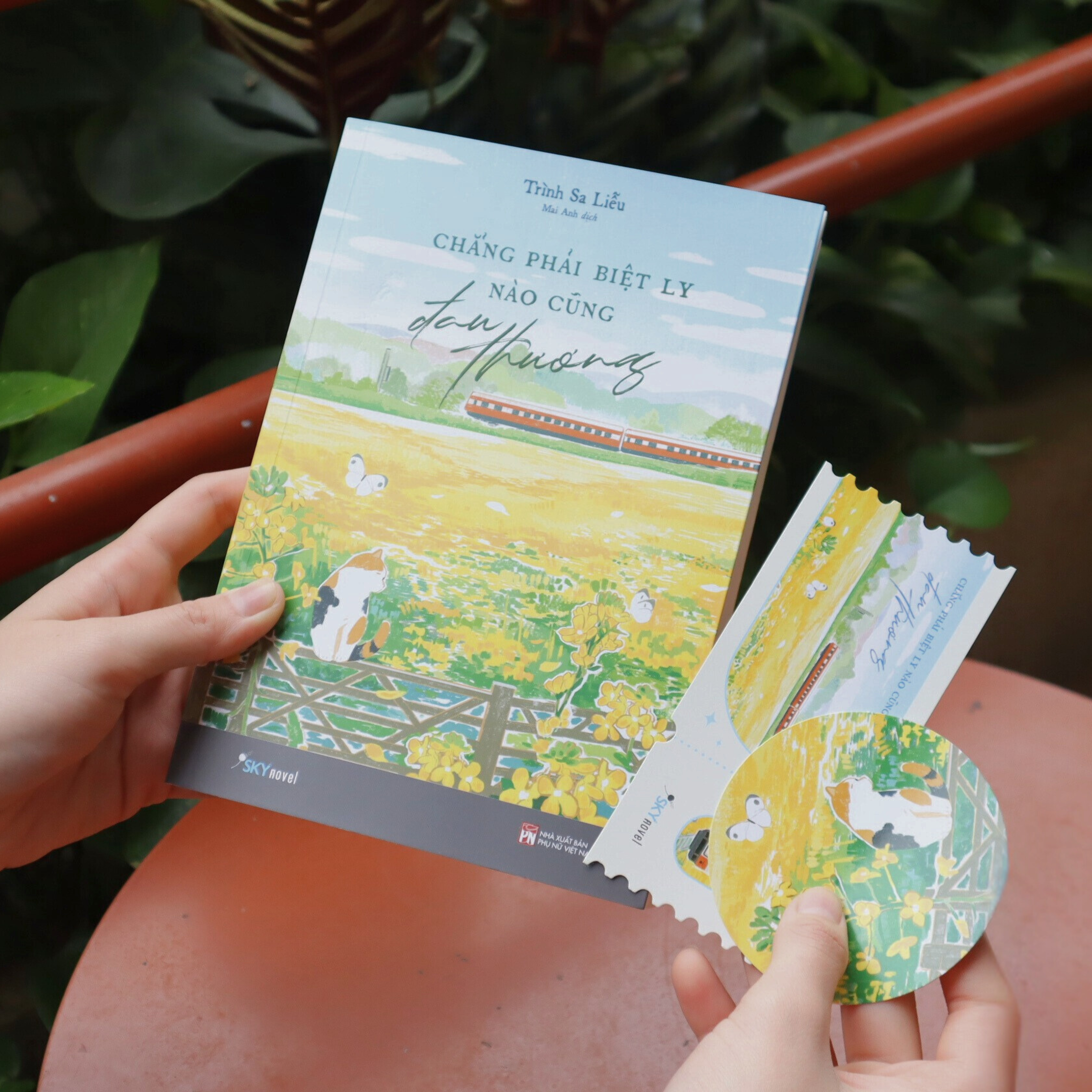 chẳng phải biệt ly nào cũng đau thương - tặng kèm bookmark bế hình + ticket “chuyến tàu thanh xuân” - Ảnh 5