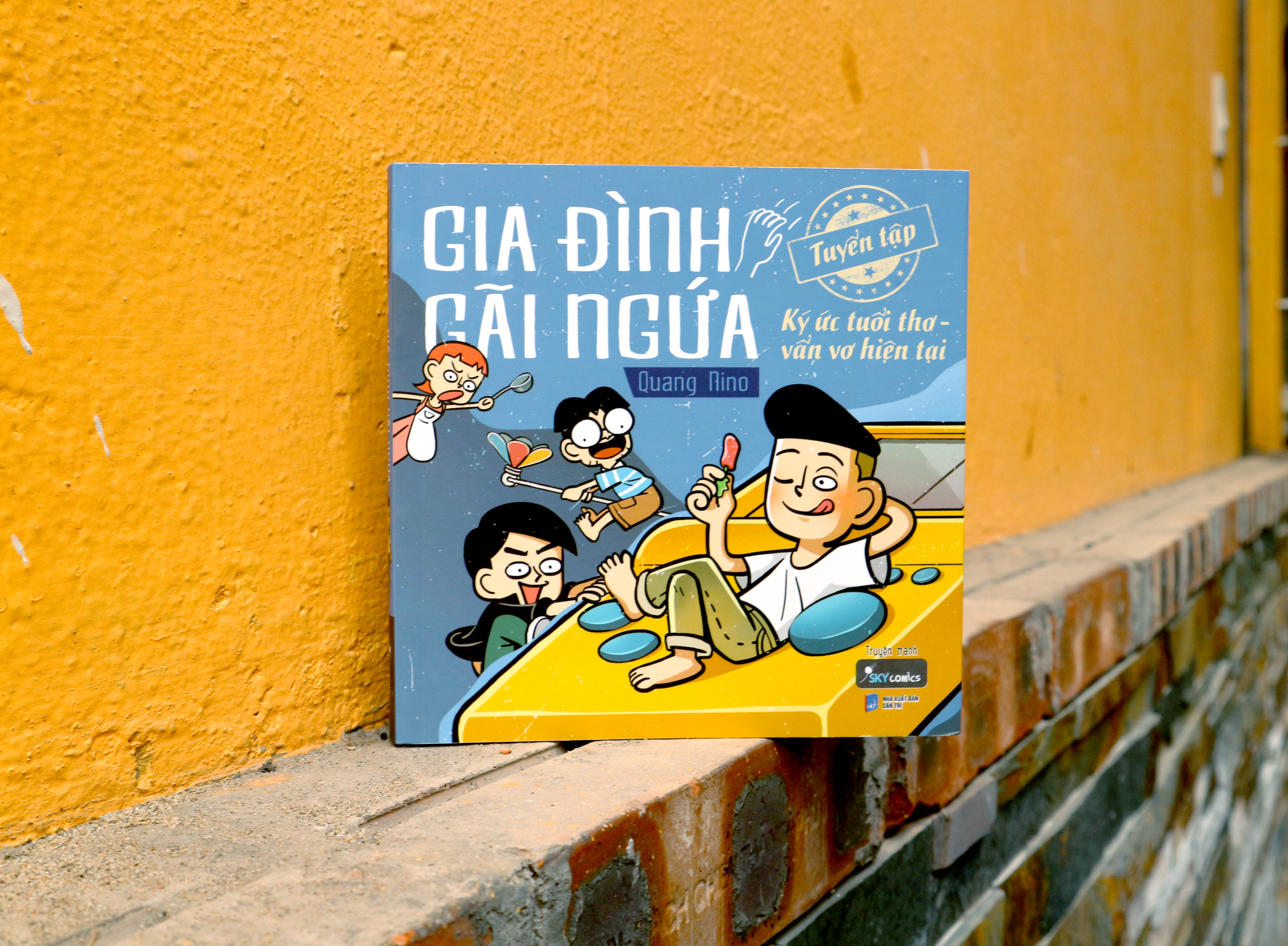 gia đình gãi ngứa: tuyển tập ký ức tuổi thơ - vẩn vơ hiện tại - tặng kèm bookmark 2 mặt (tái bản 2023) - Ảnh 4